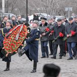 Воронежские единороссы приняли участие в памятной церемонии, приуроченной ко Дню Героев Отечества