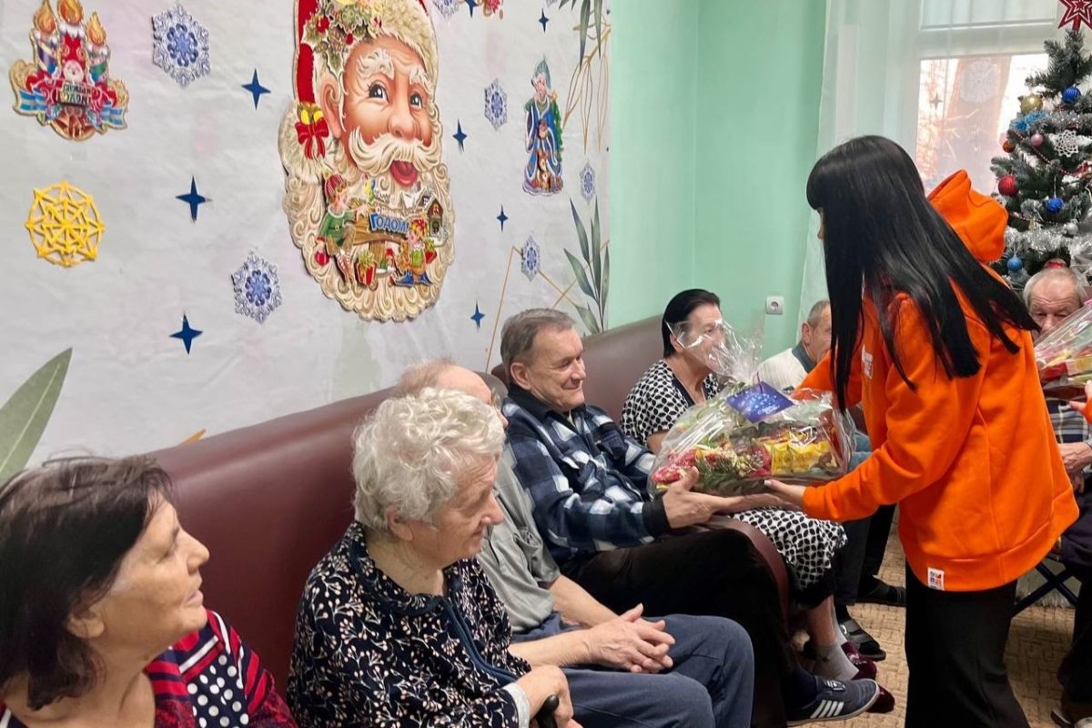 Депутат «Единой России» Александр Ремета инициировал новогоднюю акцию для старшего поколения Веселовского района
