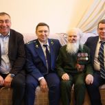 Партийцы поздравили ветеранов ВОВ Железнодорожного района Екатеринбурга