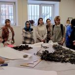 При поддержке «Единой России» в штабе волонтёрского движения «За ребят» прошла экскурсия для студентов