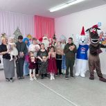 В Доме детского творчества «Алый парус» поселка Красногорский прошла новогодняя ёлка для детей с ограниченными возможностями здоровья