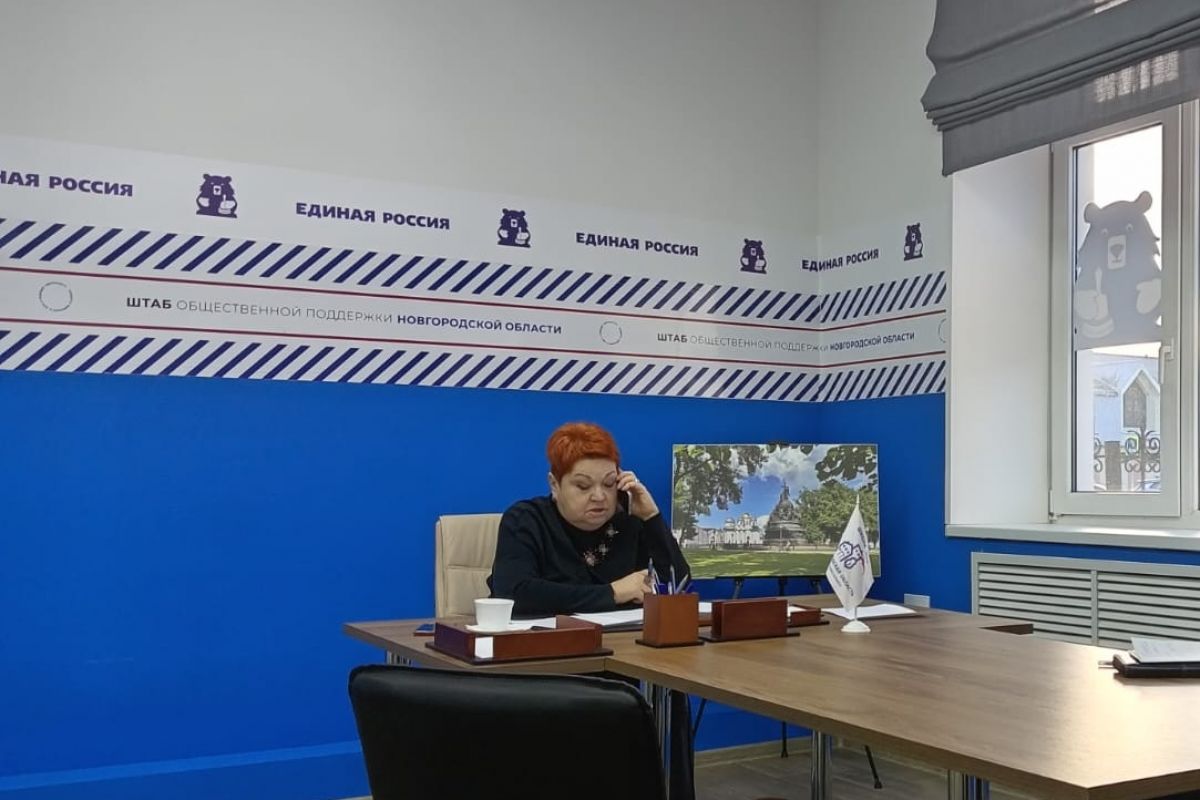 Новгородцы жаловались на горячую воду из крана холодной и отсутствие капремонта