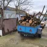 Депутат-единоросс Нижнегорского района Павел Бурлак передал очередную партию дров семье участника специальной военной операции