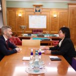 Владислав Кузнецов провел рабочую встречу с депутатом Госдумы Еленой Евтюховой