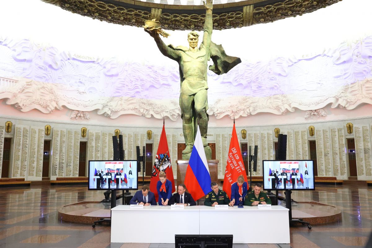 По инициативе «Единой России» в обращение вышли 10 новых почтовых марок, посвященных участникам СВО - Героям России