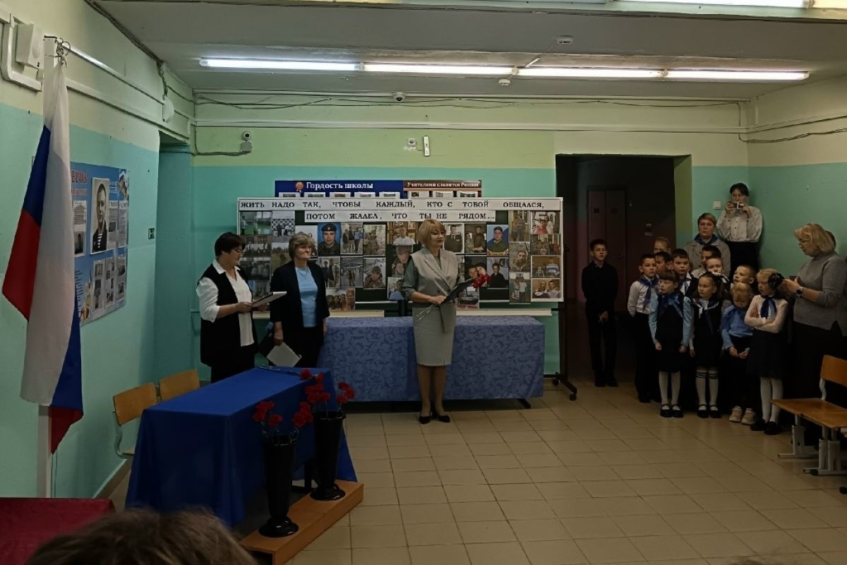 В Кудымкарском округе «Единая Россия» открыла Парту Героя в честь участника СВО