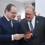 Партийцы «Единой России» исполнят новогодние мечты детей