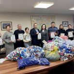 «В добрых делах может участвовать каждый»: петербургские депутаты «Единой России» приняли участие в акции «Крышечки ДоброТЫ»