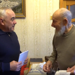 В Казани единороссы поздравляют ветеранов Великой Отечественной войны