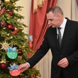 Юрий Зайцев принял участие во всероссийской акции «Ёлка Желаний» и обещал исполнить мечты четырёх детей