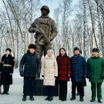 В Тетюшах открыли памятник участникам СВО