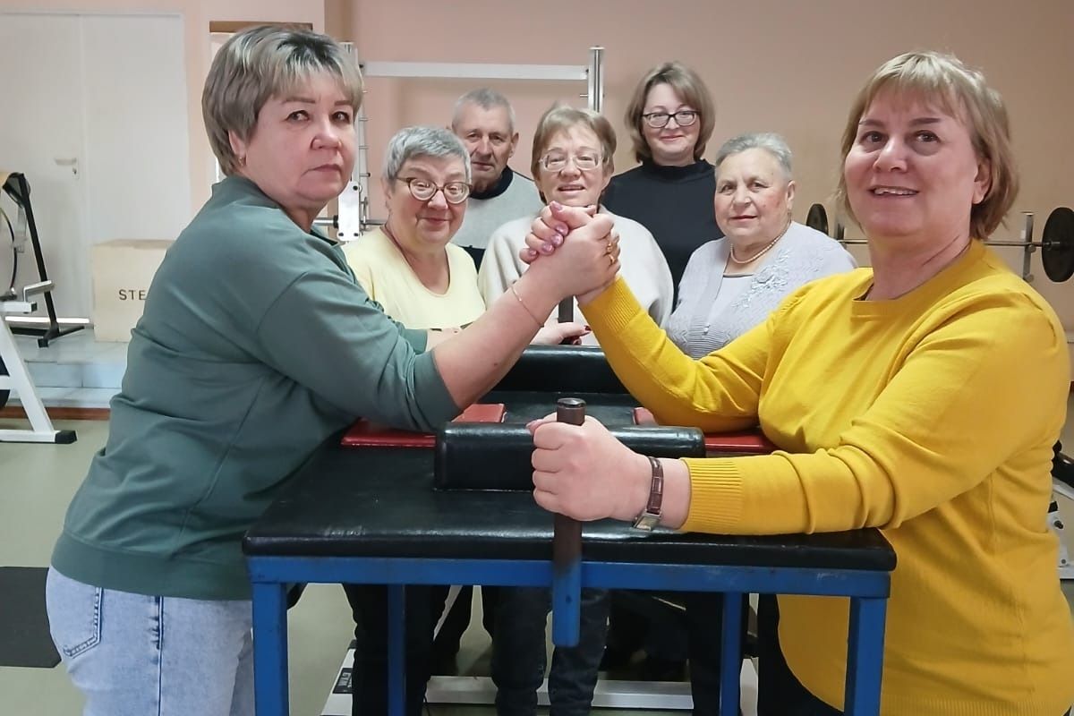 В Зубово-Полянском районе партийцы провели турнир по армрестлингу