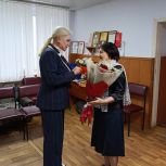 Елена Павлюченко поздравила с юбилеем председателя Совета ветеранов Кизляра