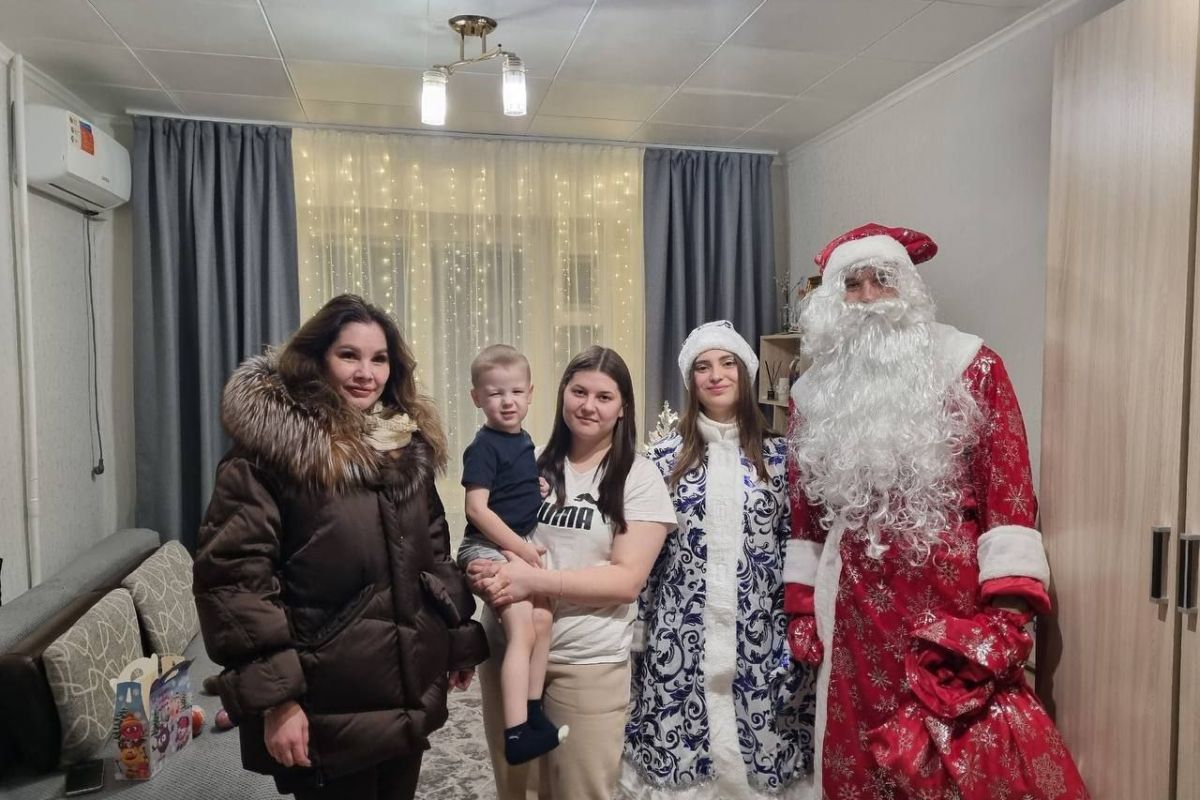 «Женское движение Единой России» организовало новогодние поздравления для детей участников СВО