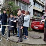 Депутат ЗСК Виктор Тепляков провёл осмотр на улице Пасечной в Центральном районе Сочи