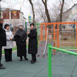 В Хороле появилась новая современная детская площадка по народной программе партии