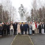 В День Неизвестного солдата на Брянщине прошли памятные церемонии