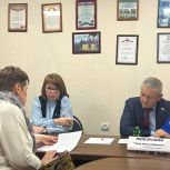 Юрий Любарский провел личный прием граждан в рамках декады партийных приемов