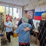 Дмитрий Белик навестил волонтеров из поселка Любимовка