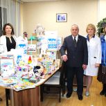 Карельские депутаты поддержали благотворительную акцию «Коробка храбрости»