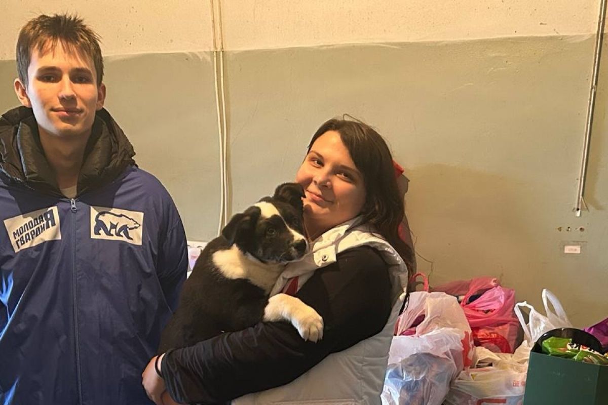 Активисты «Молодой Гвардии Единой России» передали корм в пункт передержки животных в Рязанской области