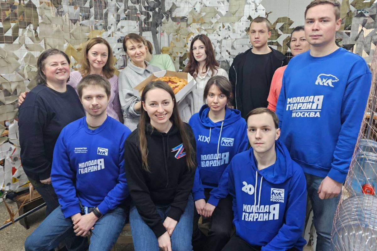Муниципальный депутат Ксения Новожилова поздравила матерей в рамках партийной акции «Вкус заботы»