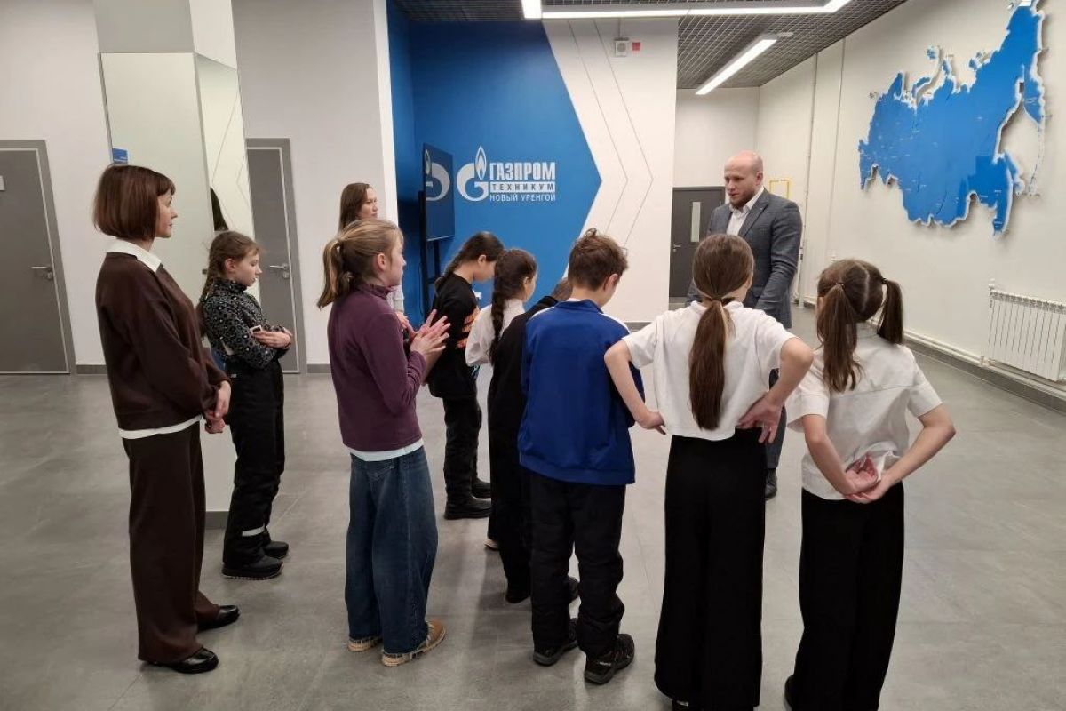 Для школьников Нового Уренгоя провели профориентационную экскурсию «От настоящего к будущему»