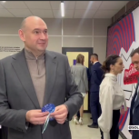 Евгений Солнцев принял участие в ежегодной акции «Елка желаний»