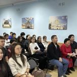 Студенты КФ РГУ СоцТех в Калмыкии освоили навыки спасения жизни в день рождения «Единой России»