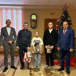 «Единая Россия» дарит новогоднюю радость детям участников СВО в Марий Эл