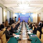 Сергей Лавров отметил усилия «Единой России» по укреплению избирательного суверенитета стран Мирового большинства