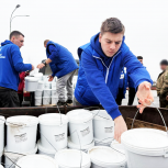 Партийцы доставили гуманитарный груз от российских аграриев в Белгородскую область
