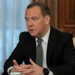 Интервью заместителя председателя Совбеза, Председателя «Единой России» Дмитрия Медведева