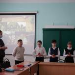 Выпускница «ПолитСтартапа» Анастасия Сатарова провела для школьников «Урок мужества»