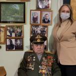 Активисты «Единой России» вручили подарки ветеранам