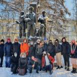 Мурманские студенты-волонтеры приняли участие в акции «Защитим память героев»