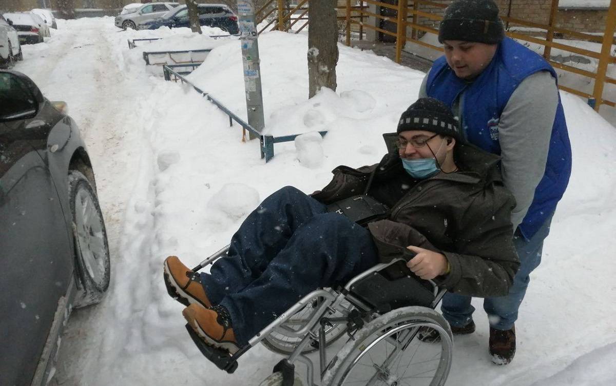 Инвалид 1 группы найден. Тарасова инвалид. Смирнов в коляске. Инвалид 1 группы найдена в России.