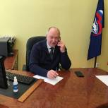 Депутат поможет отремонтировать дорогу в поселке Неклюдово