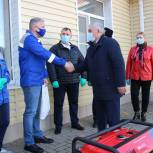 Волонтеры передали отделению скорой помощи в Динском районе электрогенератор