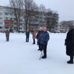 Единороссы организовали совместное спортивное занятие во Фряново для старшего поколения