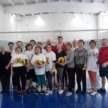 Единороссы провели в Калтане турнир по волейболу