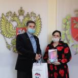 Многодетные семьи из Гусева и Калининграда получили планшеты для дистанционного обучения школьников