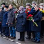 Андрей Турчак почтил память бойцов шестой роты Псковской дивизии