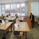В самарских школах прошли открытые уроки с 13-кратным чемпионом мира Максимом Опалевым