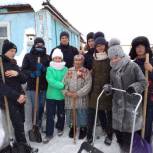 Молодогвардейцы Оренбуржья помогают врачам и пожилым людям