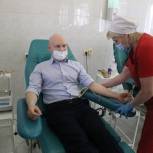 Волгоградские единороссы присоединились к акции по сдаче крови и антиковидной плазмы