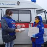 В Малодербетовском районе оказали помощь медикам