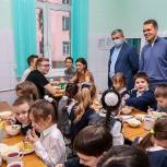 Единороссы проверили качество школьного питания в Мытищах