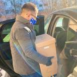 Активисты передали около 500 книг в дар для сети  досуговых клубов «Солнцево»