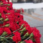 Активисты «Единой России» приняли участие в памятных мероприятиях, приуроченных к 79-ой годовщине Победы в Сталинградской битве